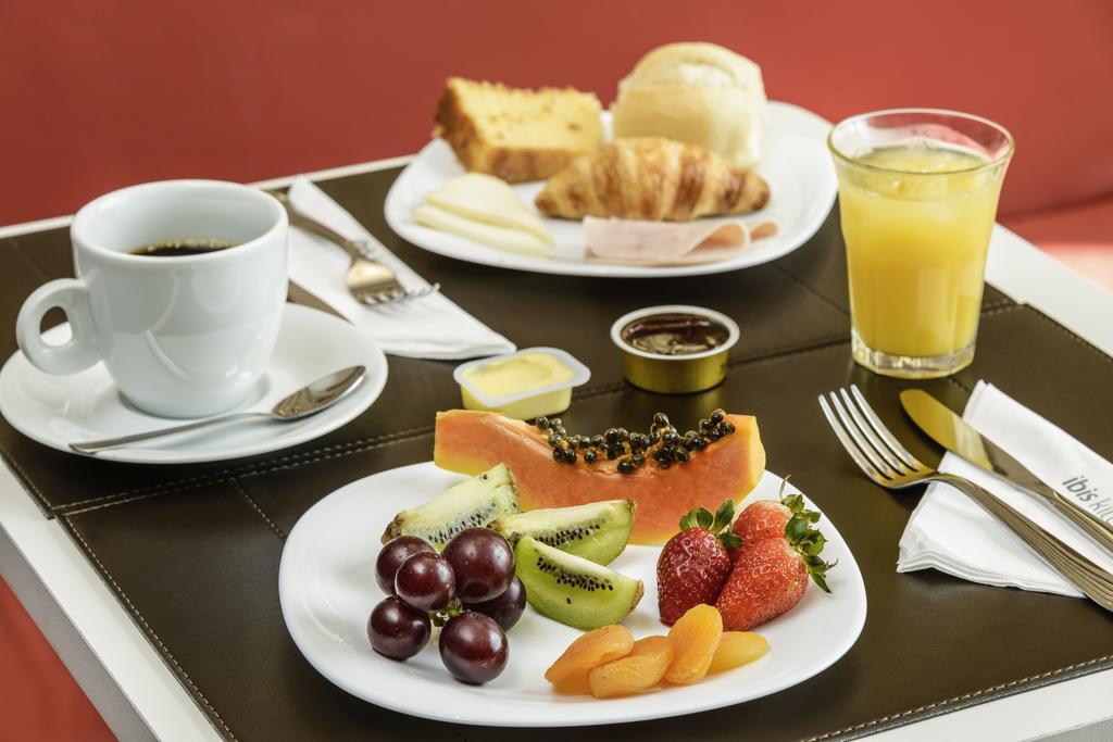 ibis Styles Dinan Centre Ville Exteriér fotografie