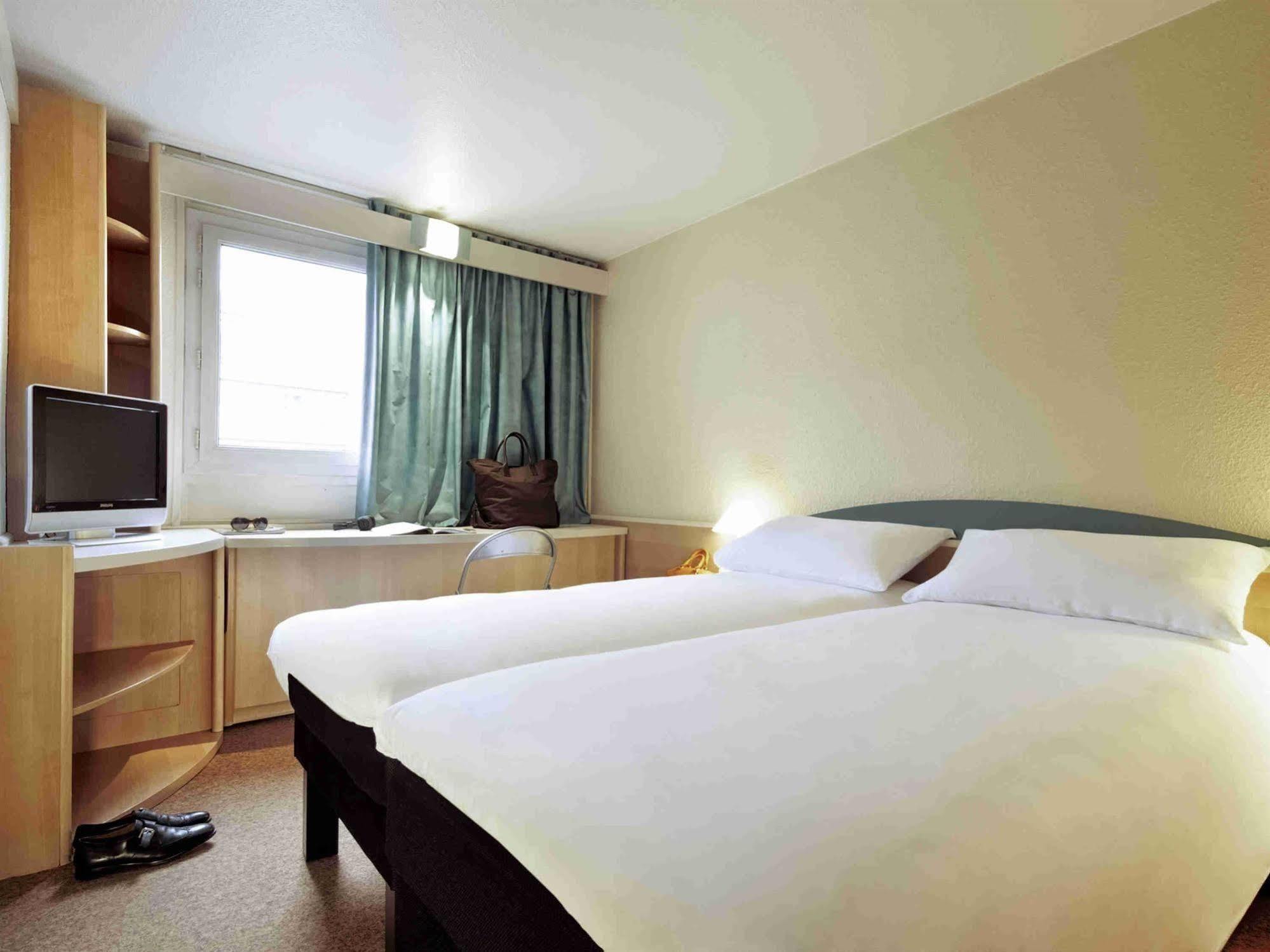 ibis Styles Dinan Centre Ville Exteriér fotografie